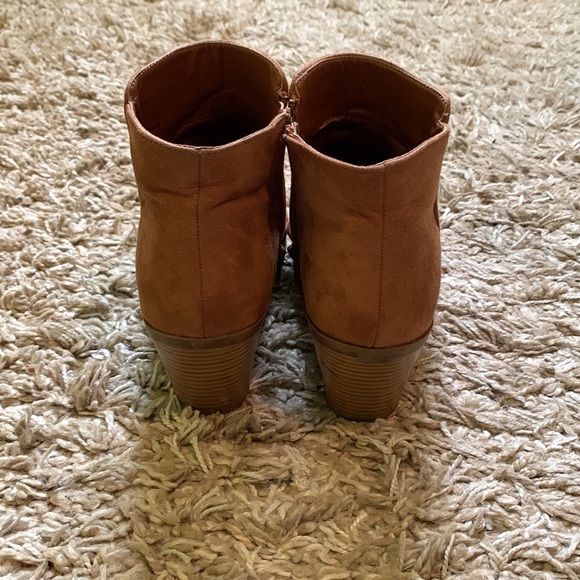 Western Wanderlust Block Heel Bootie - Picture 3 of 5